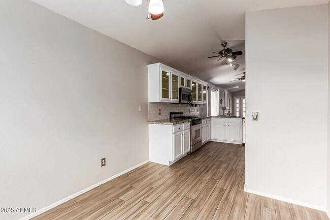 Building Photo - 10438 E Star of the Desert Dr