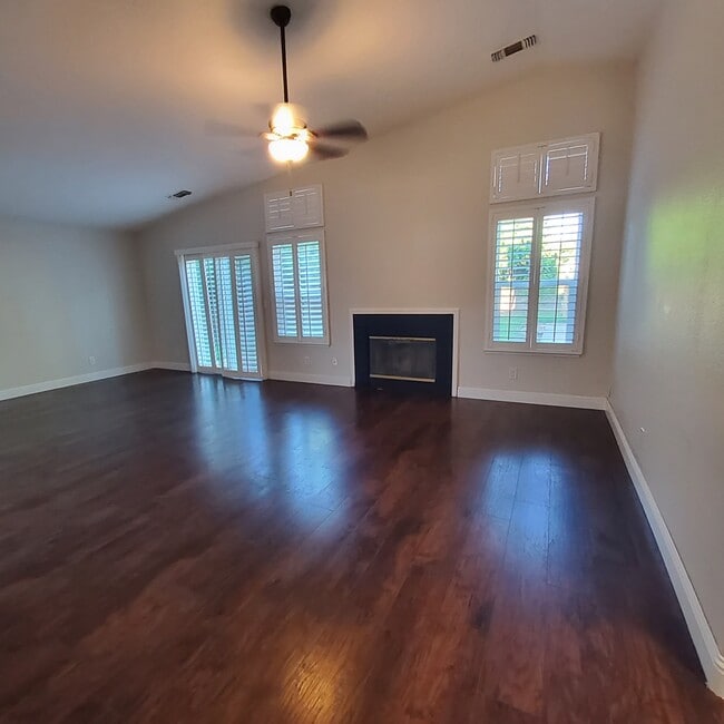 Building Photo - 1936 Big Oaks Ct