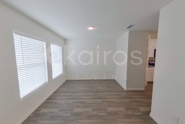 Building Photo - 1148 Vinita Ave