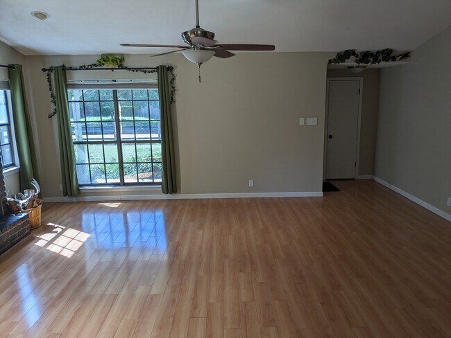 Building Photo - 4514 Cactus Trail