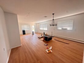 Building Photo - 63 Liberta Dr