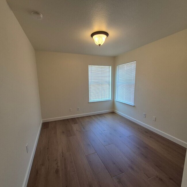 Building Photo - 5317 Buckwood Way
