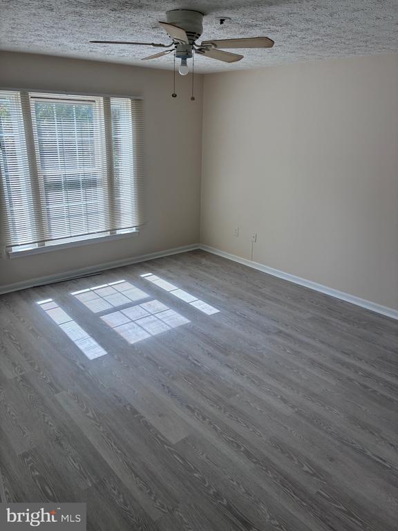 Building Photo - 1412 Greenbriar Cir