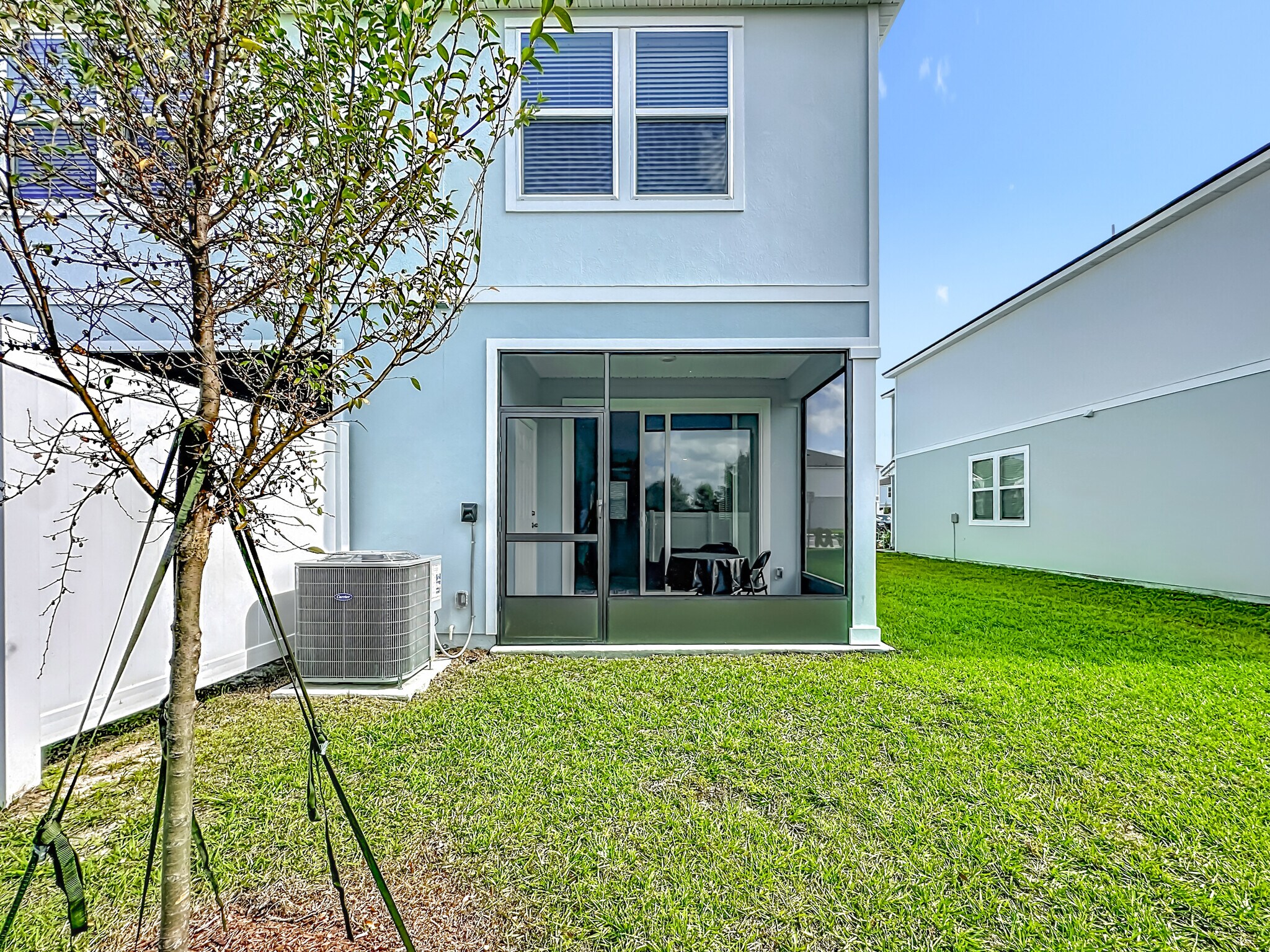 Building Photo - 53 Palmones St