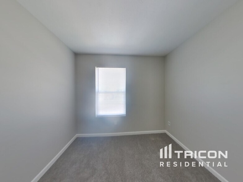 Building Photo - 3215 Brandenburg Dr