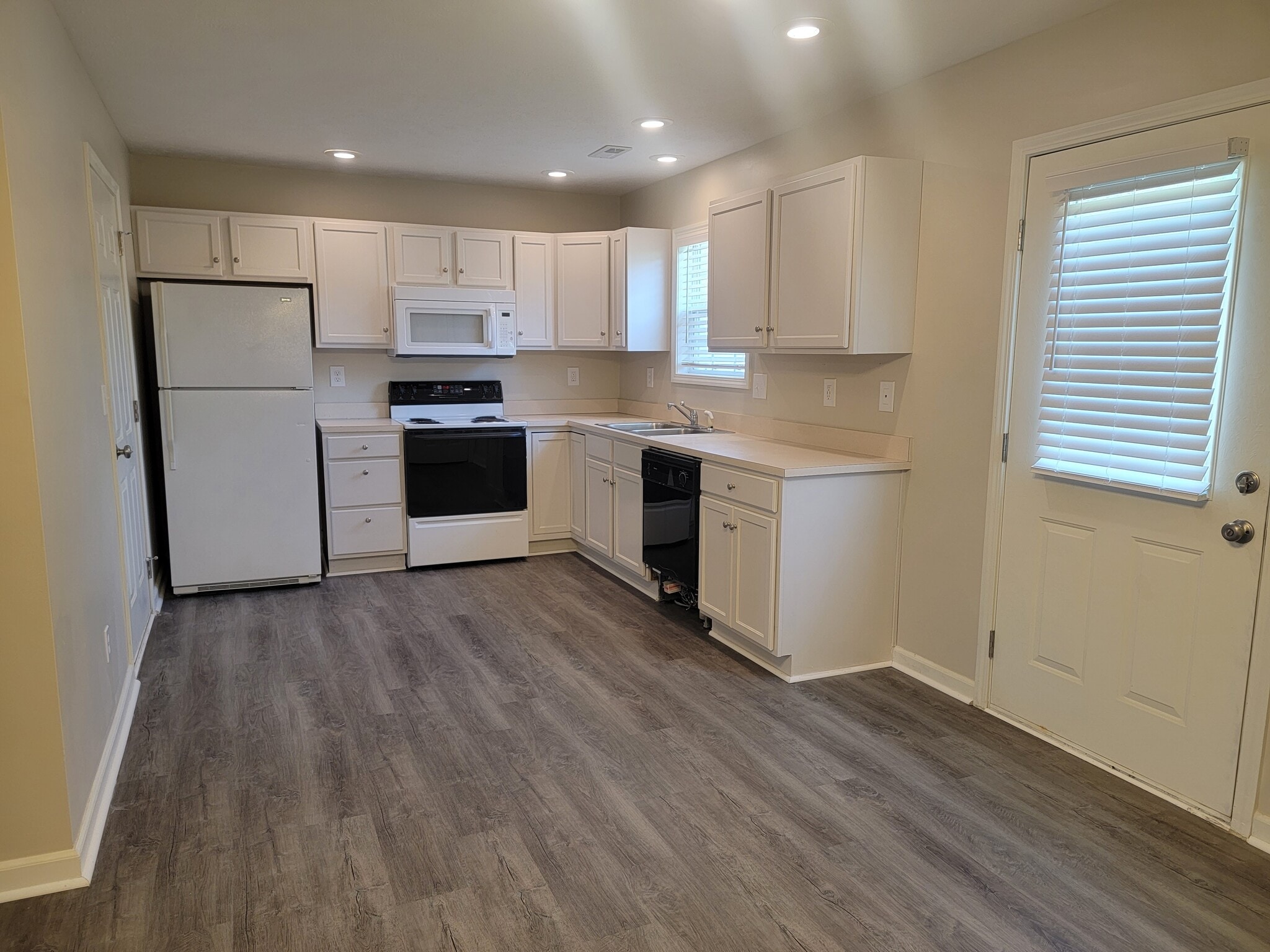 Building Photo - 6722 Boston Dr