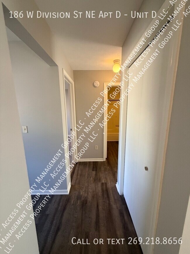 Building Photo - 186 W Division St NE