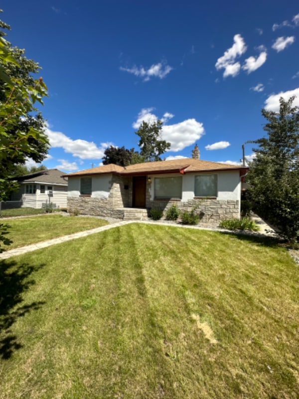 Building Photo - 4024 N Walnut St