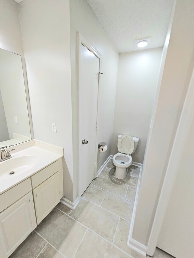 Building Photo - 10430 Brawley Ln