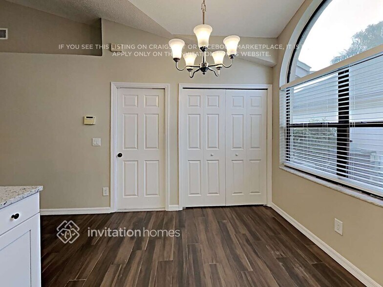 Building Photo - 485 Brightview Dr