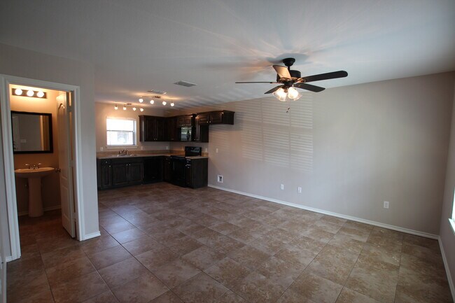 Building Photo - Lease Takeover Opportunity Available! 1 Be...