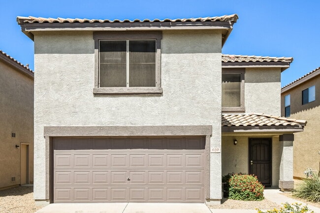 Building Photo - 650 E Woodsman Pl