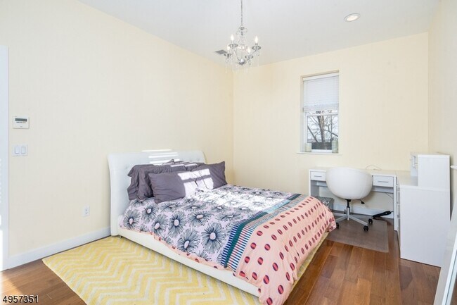 Building Photo - 82 Hackensack St