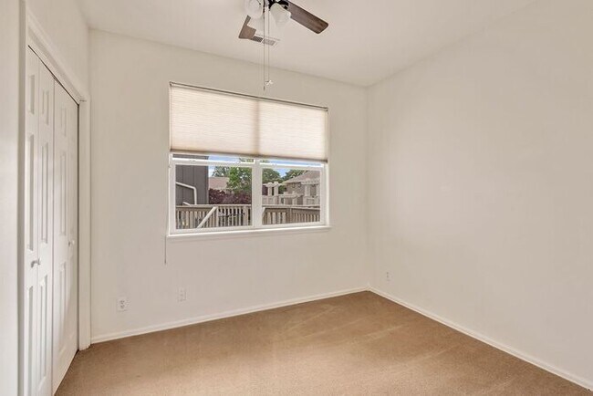 Building Photo - Modern 3-Bedroom North-End Condo Near Canyon View Park & Mesa Mall