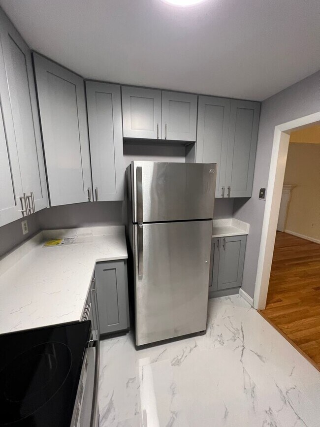 Building Photo - Single Family home in Alexandria- Minutes to Ft Belvior