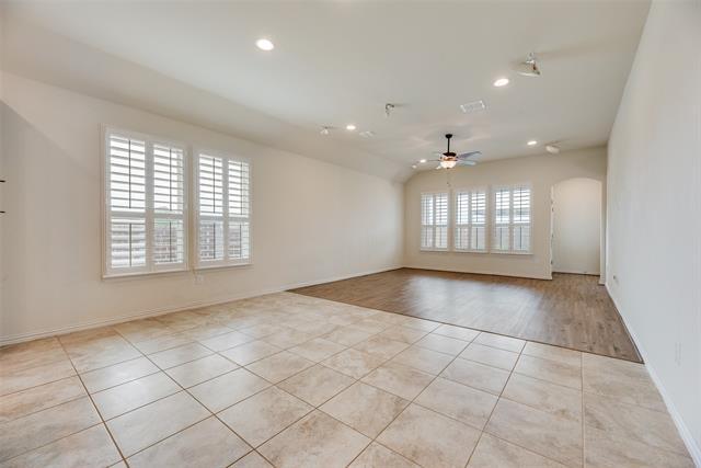 Building Photo - 2501 Temple Dr
