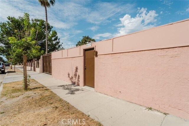 Building Photo - 6609 Camellia Ave