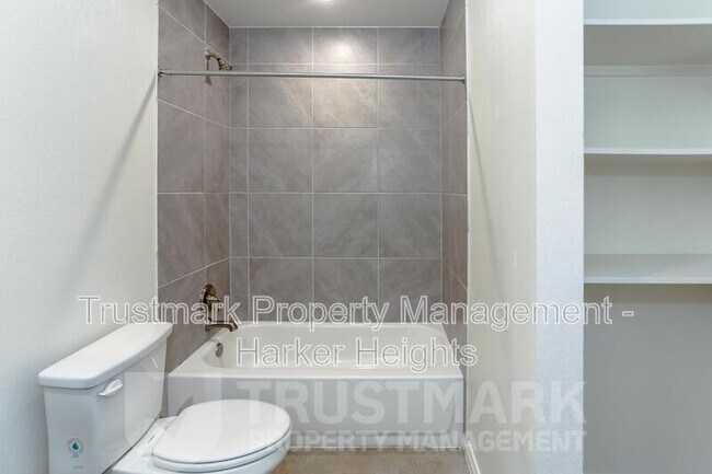 Building Photo - 2328 Duntov Dr