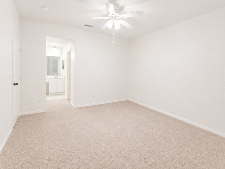 Master Bedroom - 1740 SW 114th Ter