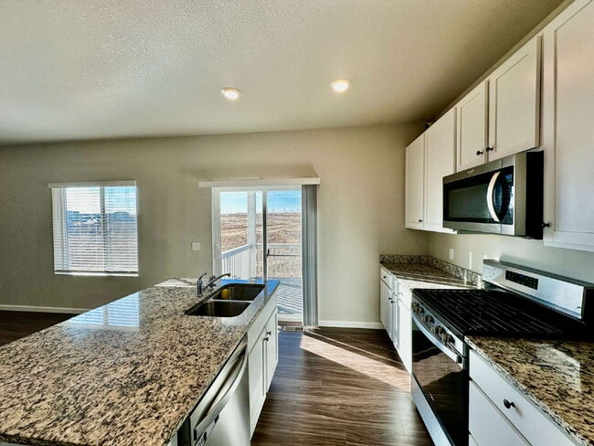 Building Photo - "Experience Spacious Living in Elizabeth!"