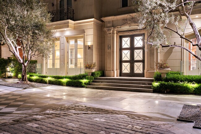 Building Photo - 718 N Rodeo Dr