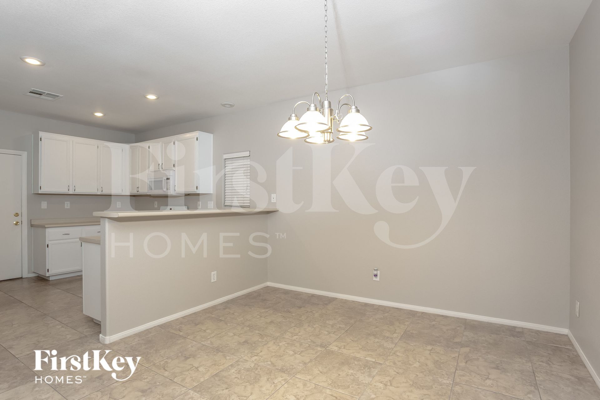 Building Photo - 8309 Cavaricci Ave