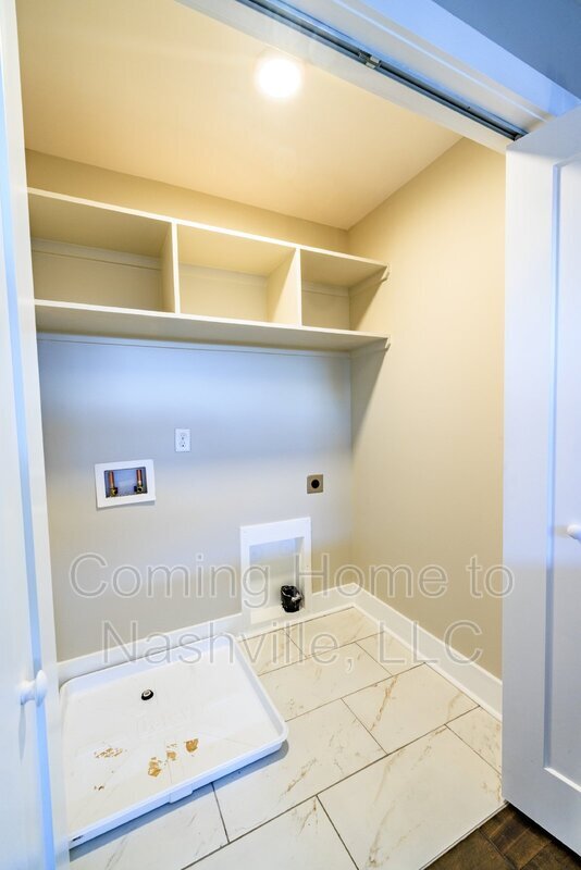 Building Photo - 1719 Pecan St