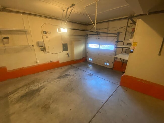 Building Photo - Epic Real Estate & Asso. Inc. - Beautiful, Spacious & Sunny 2 br/2ba Condo Available in Mission -...