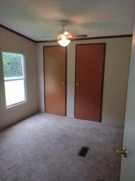 Building Photo - 53 Windsong Ln