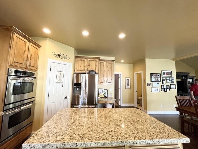 Building Photo - 2035 Quartzridge Dr