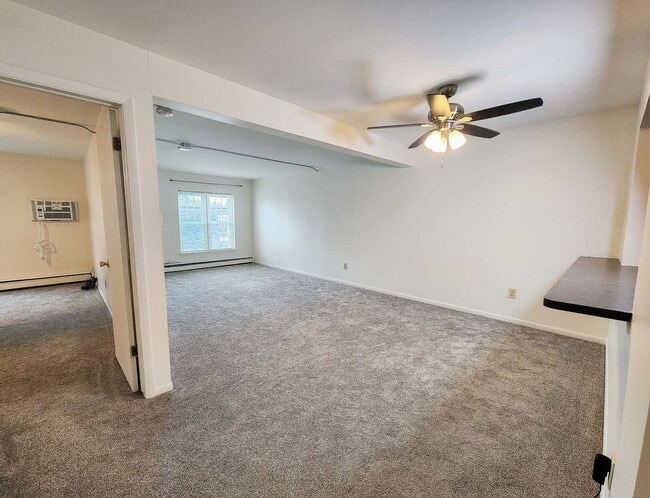 Building Photo - Updated 1 Bedroom Condo in Brown Deer