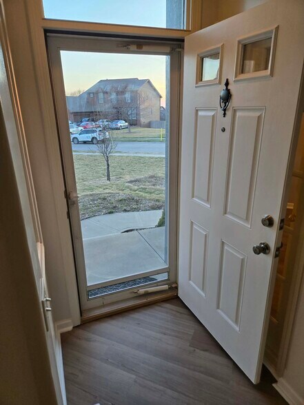 Building Photo - 9513 S 26th Ave