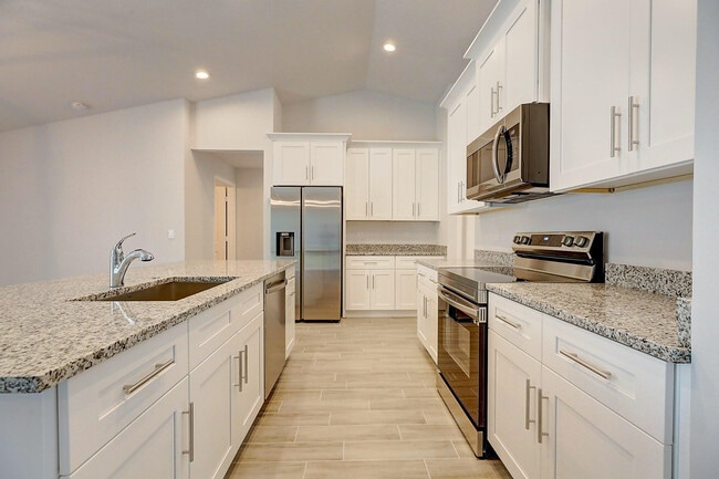 Building Photo - 2352 SW Plum Ct