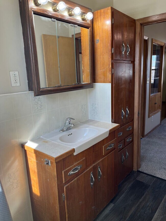 Building Photo - 4 Bedroom/2 Bath House For Rent in Harrisburg, SD!!