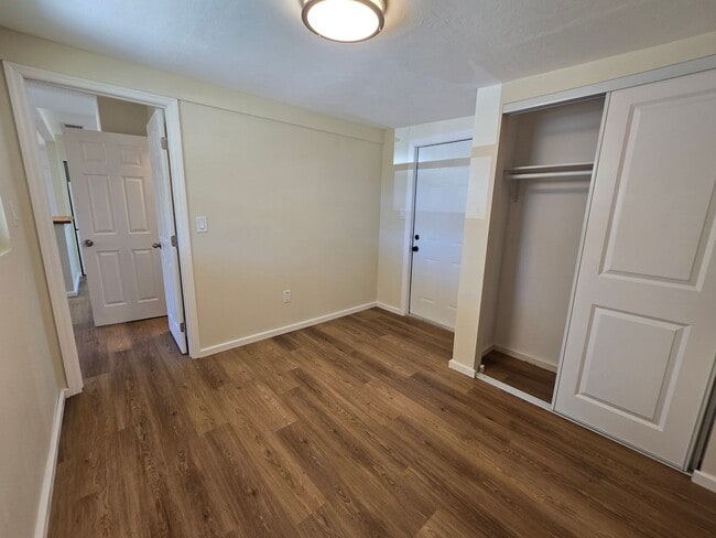 Building Photo - Charming 3 Bed / 2 Bath Annual Rental in S...