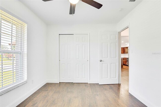 Building Photo - 6446 Powers Pointe Cir
