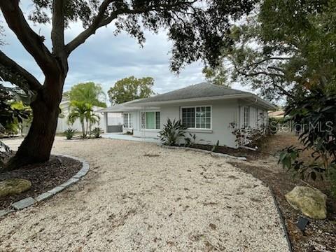 Building Photo - 2159 Bougainvillea St