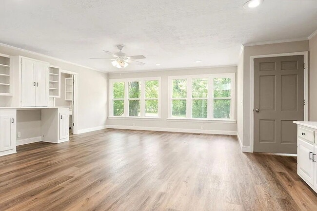 Building Photo - 1409 Robert Ln