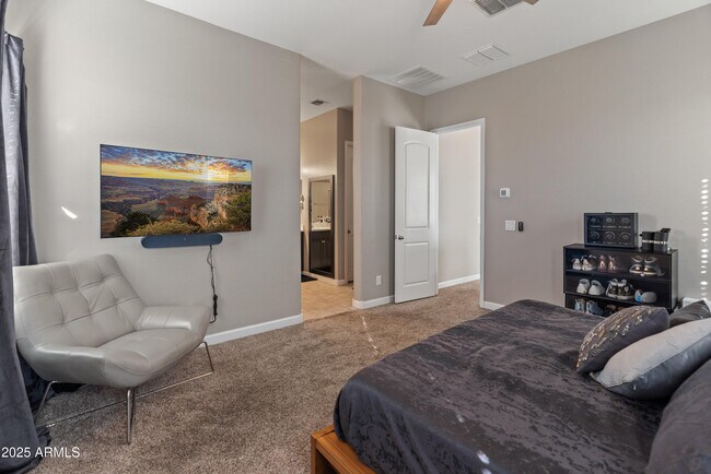 Building Photo - 3020 N 37th Pl