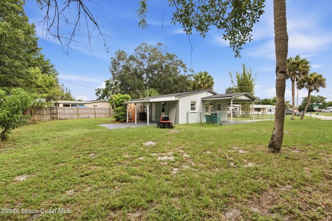 Building Photo - 2267 Robinhood Dr