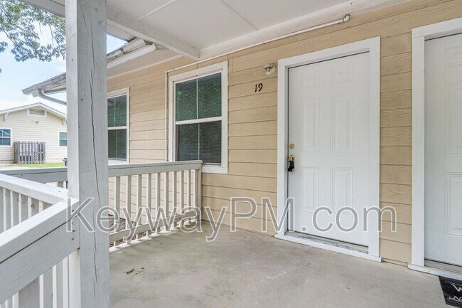Building Photo - 1134 Dodge Ln