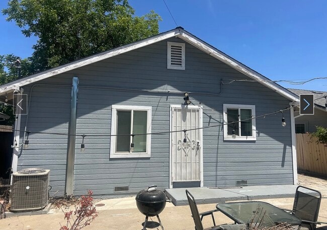 Building Photo - 3848 14th Ave