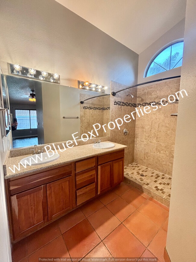 Building Photo - 2621 W Camino Del Deseo