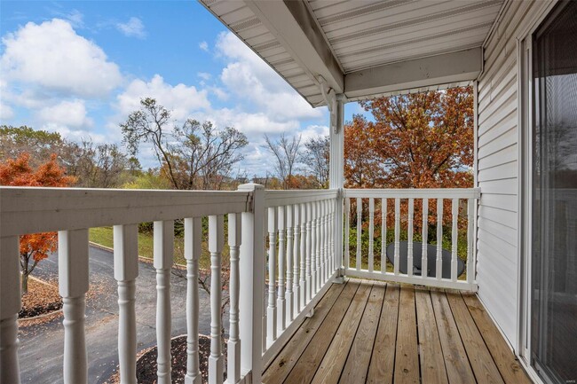 Building Photo - 432 Saravalle Dr