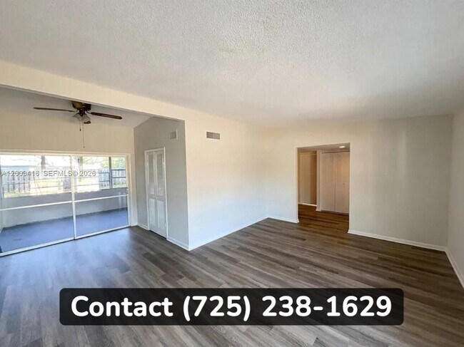 Building Photo - 153 SE Calmoso Dr