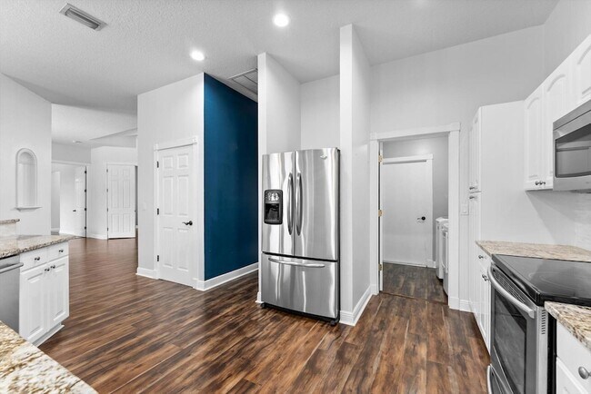 Building Photo - 1874 New Haven Ave