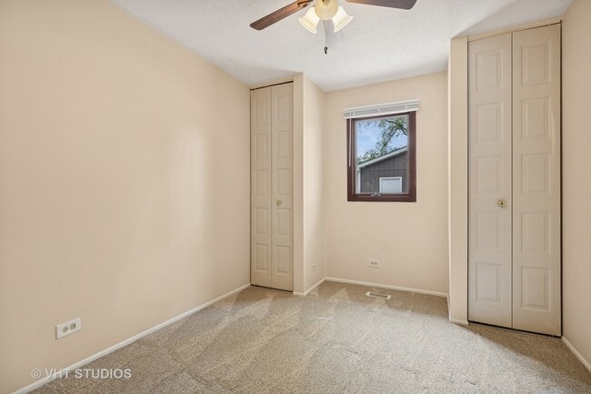 Building Photo - 985 Heartwood Ln