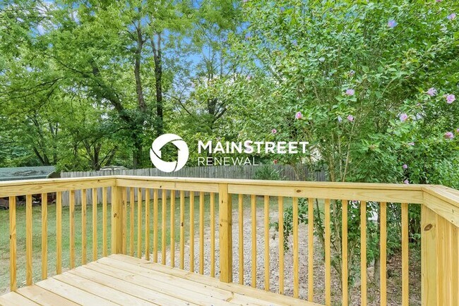 Building Photo - 3 Bedroom Pet-Friendly Home in BESSEMER, A...