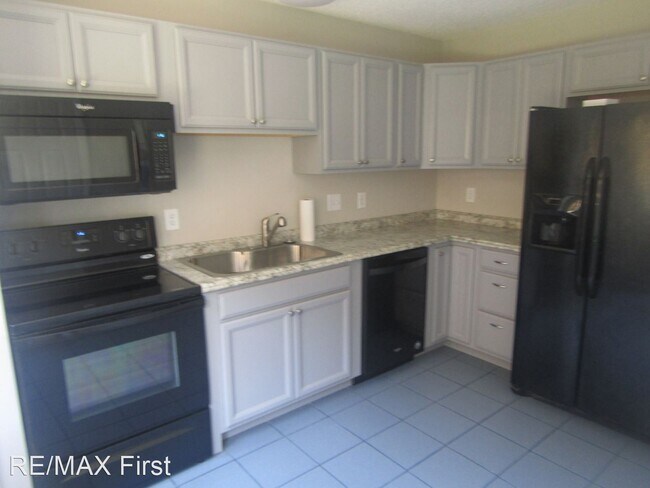 Building Photo - 3 br, 2 bath House - 218 S. Magnolia St.