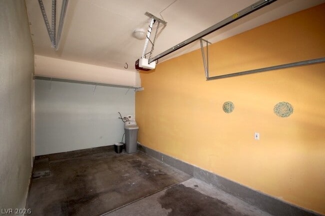 Building Photo - 704 Peachy Canyon Cir